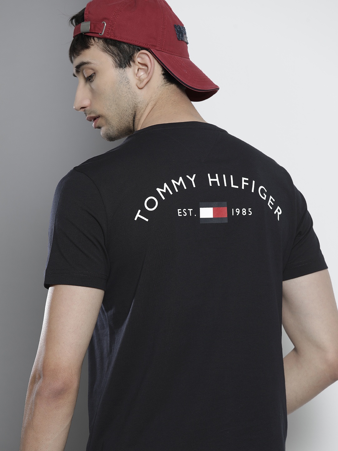 

Tommy Hilfiger Men Navy Blue Brand Logo Printed Organic Cotton T-shirt