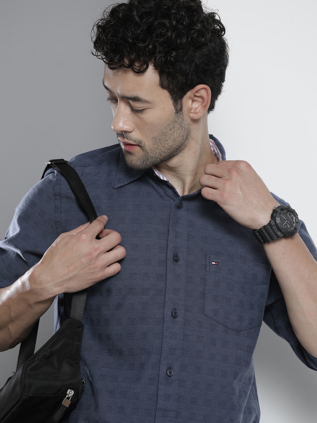 

Tommy Hilfiger Men Blue Self-design Regular Fit Casual Shirt