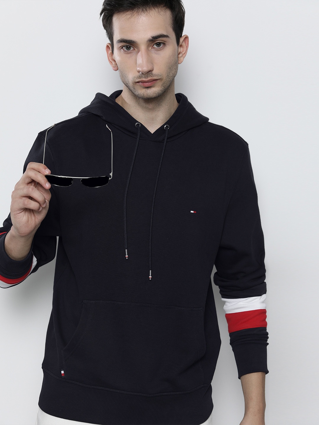 

Tommy Hilfiger Men Navy Blue Oversized Hooded Sweatshirt