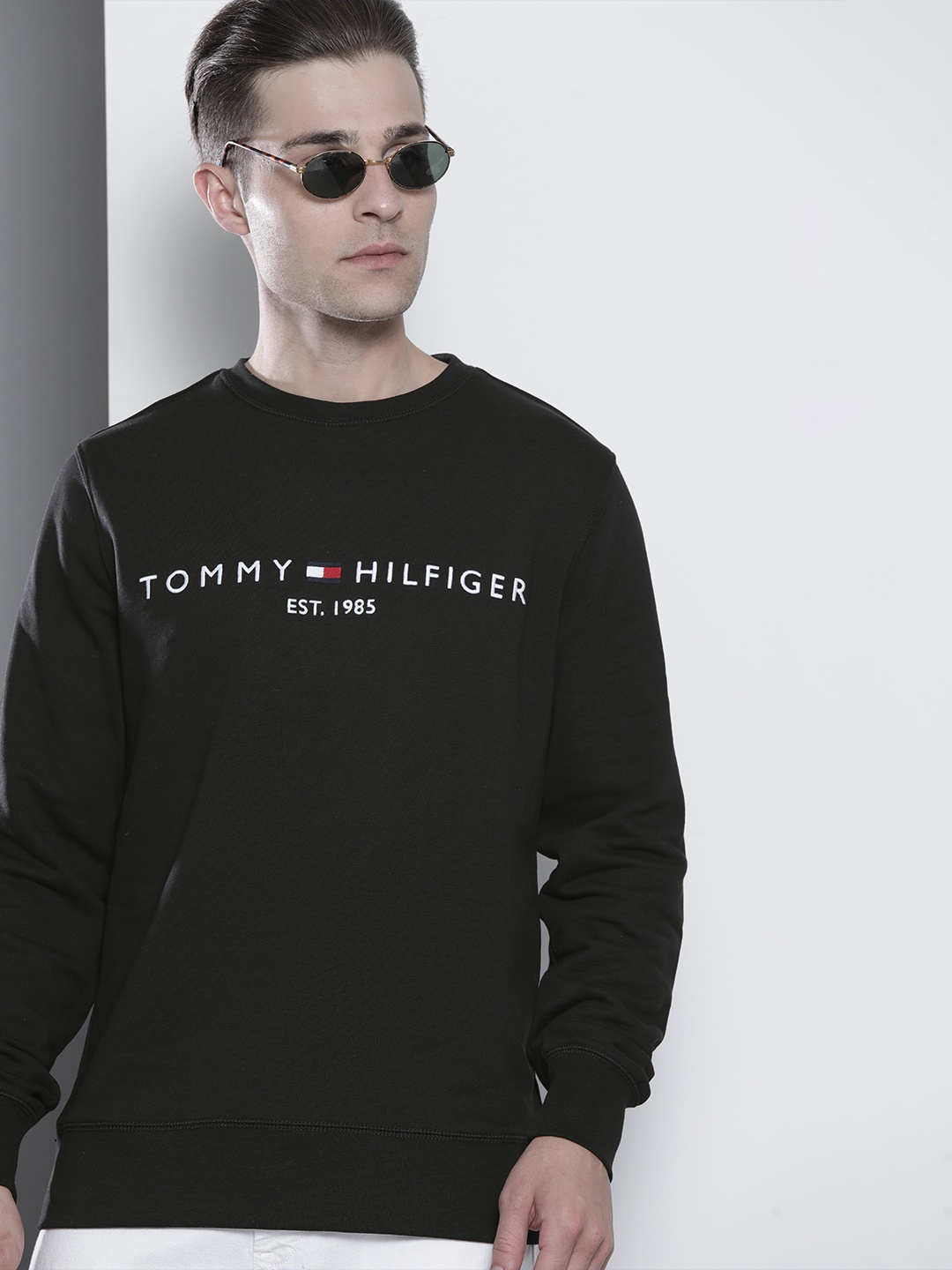 

Tommy Hilfiger Men Black & White Brand Logo Print Cotton Sweatshirt