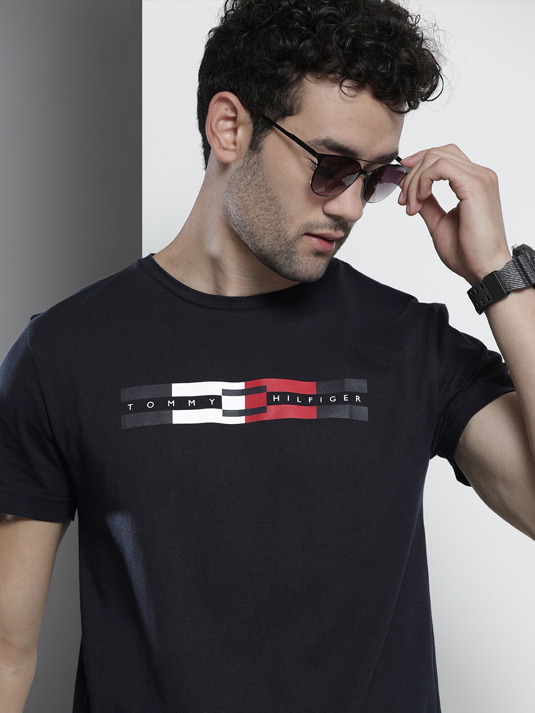 

Tommy Hilfiger Men Navy Blue Typography Printed Organic Cotton T-shirt