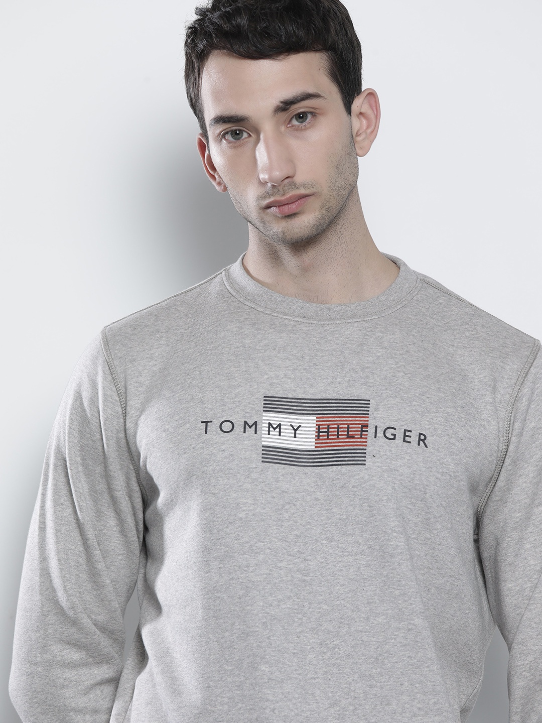 

Tommy Hilfiger Men Grey Bramd Logo Printed Applique Round Neck Sweatshirt