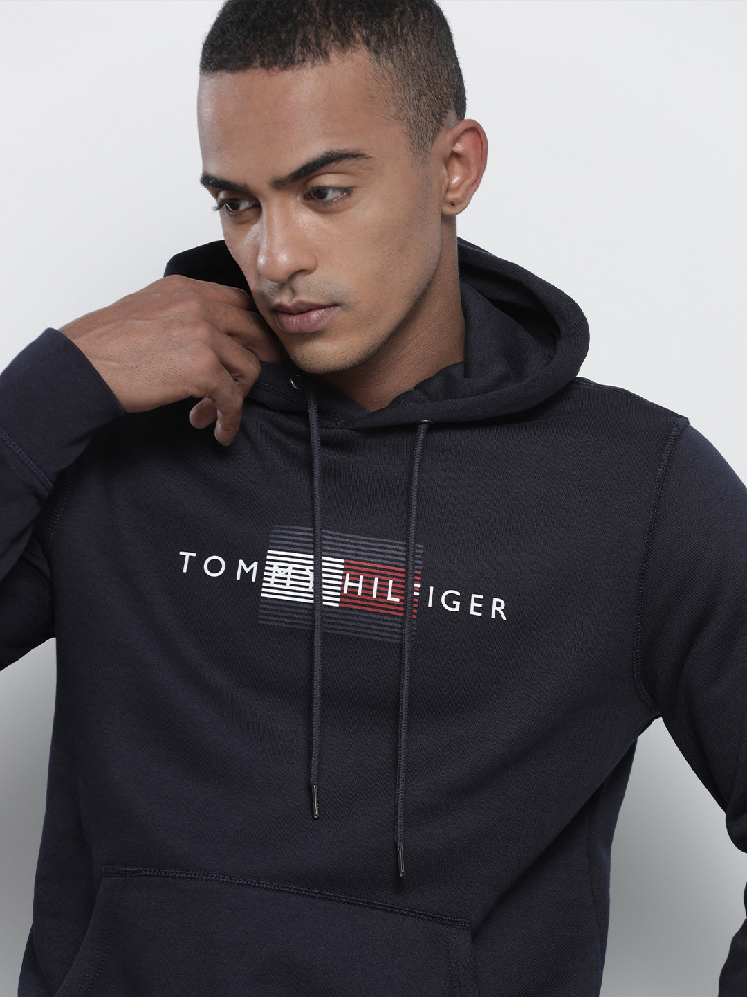 

Tommy Hilfiger Men Navy Blue Printed Hooded Sweatshirt