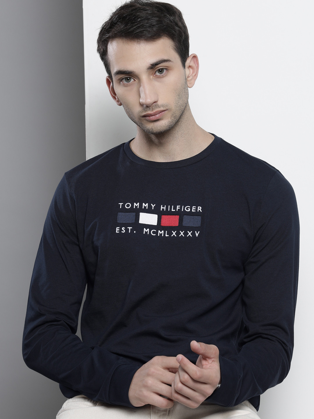 

Tommy Hilfiger Men Navy Blue Brand Logo Organic Cotton T-shirt