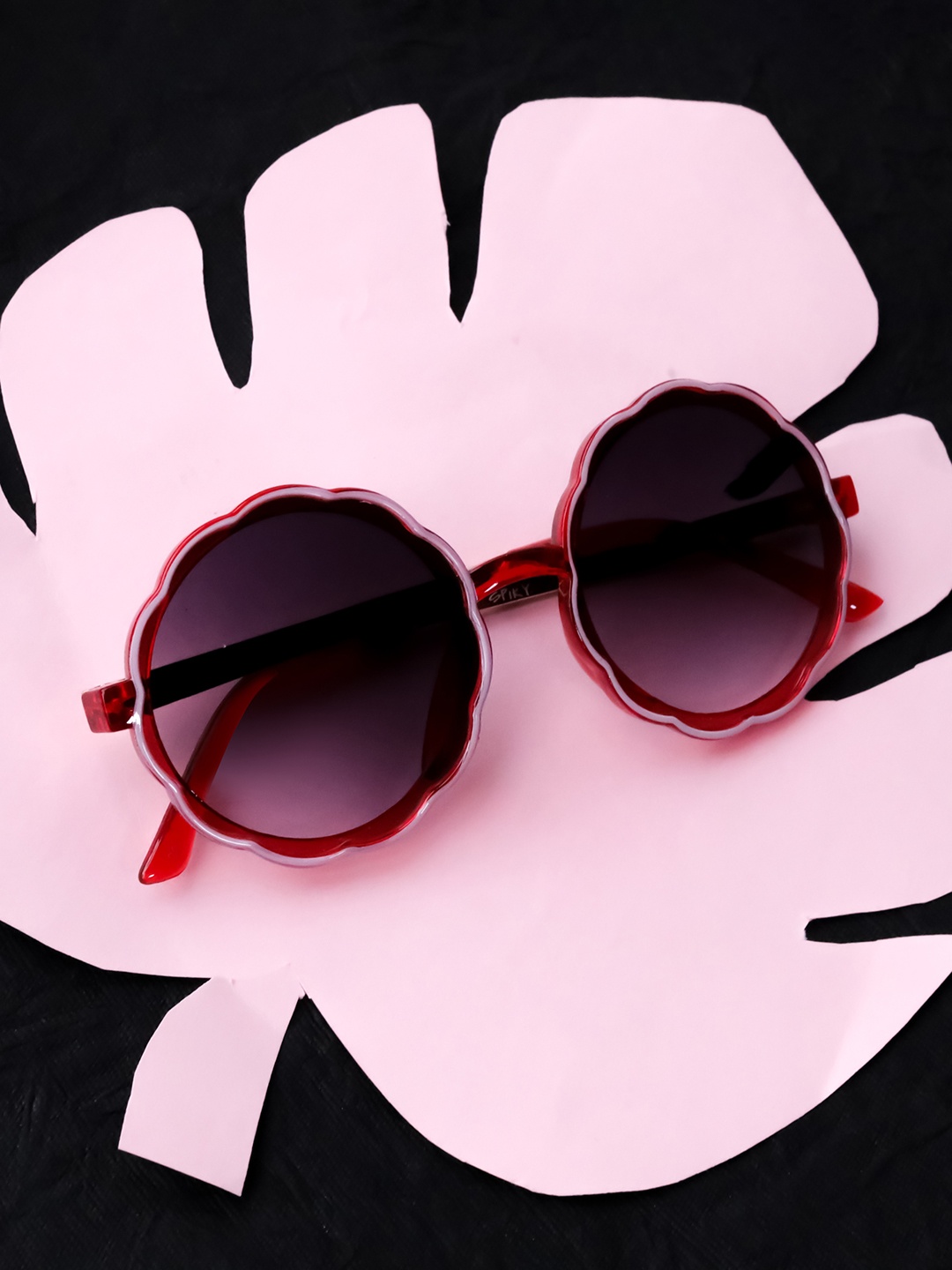

Spiky Unisex Kids Blue Lens & Red Round Sunglasses with UV Protected Lens