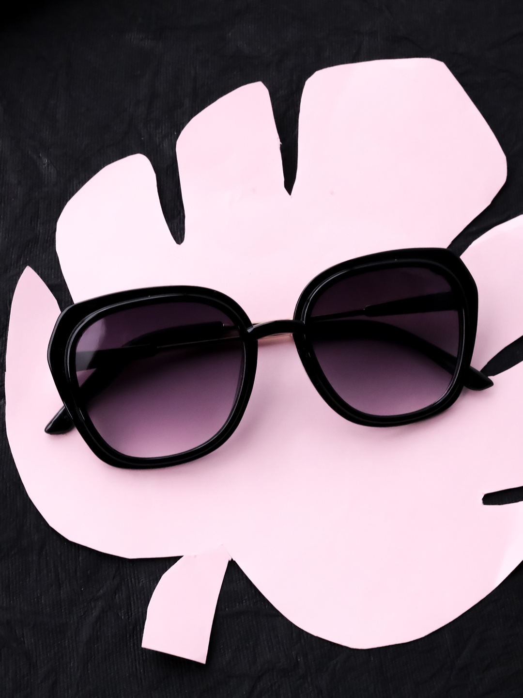 

Spiky Unisex Kids Black Lens & Black Full Rim Rectangle Sunglasses Z2953_BLK_BLUE