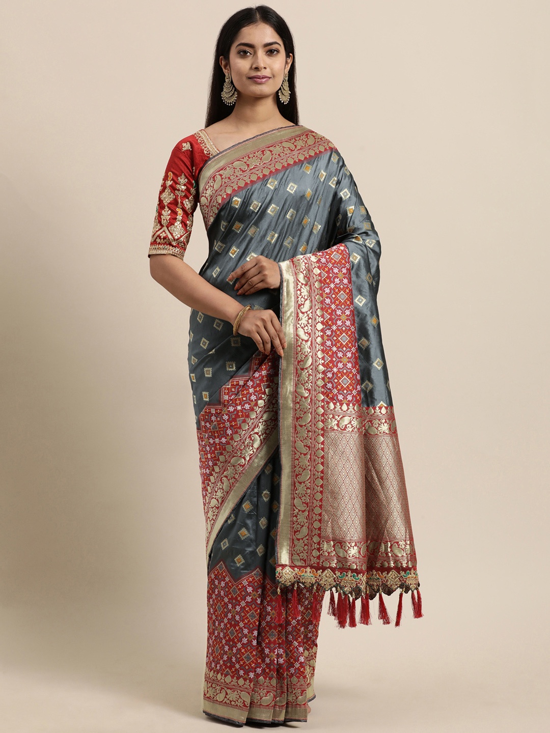 

Mitera Grey & Maroon Ethnic Motifs Zari Jacquard Poly Silk Kanjeevaram Saree