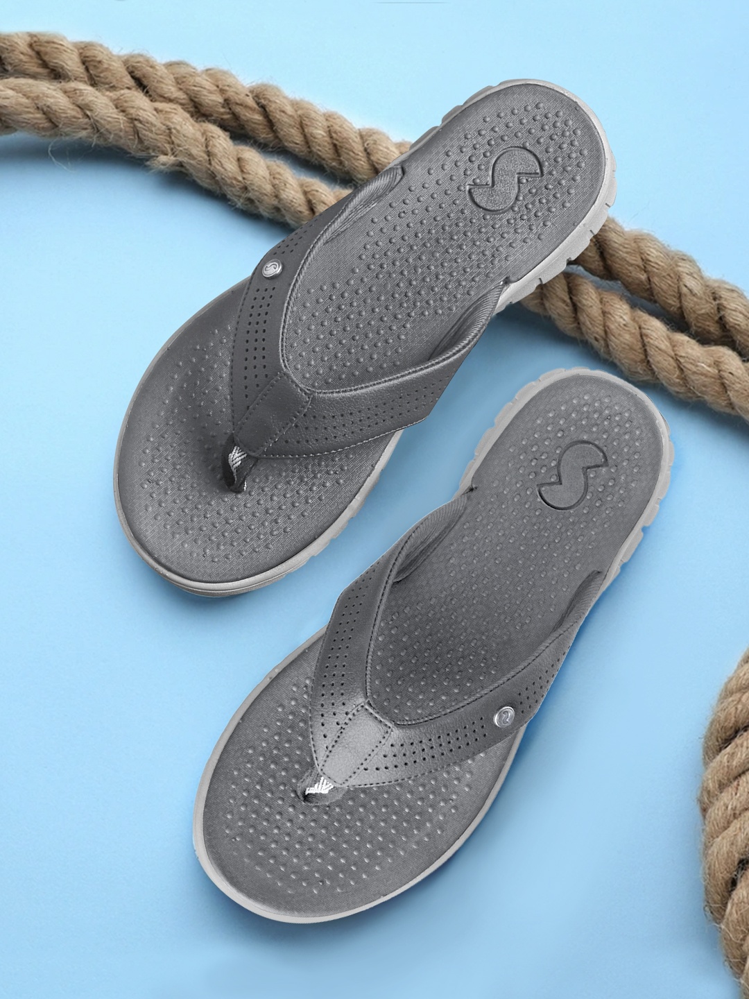 

Solethreads Men Grey & Black Thong Flip-Flops