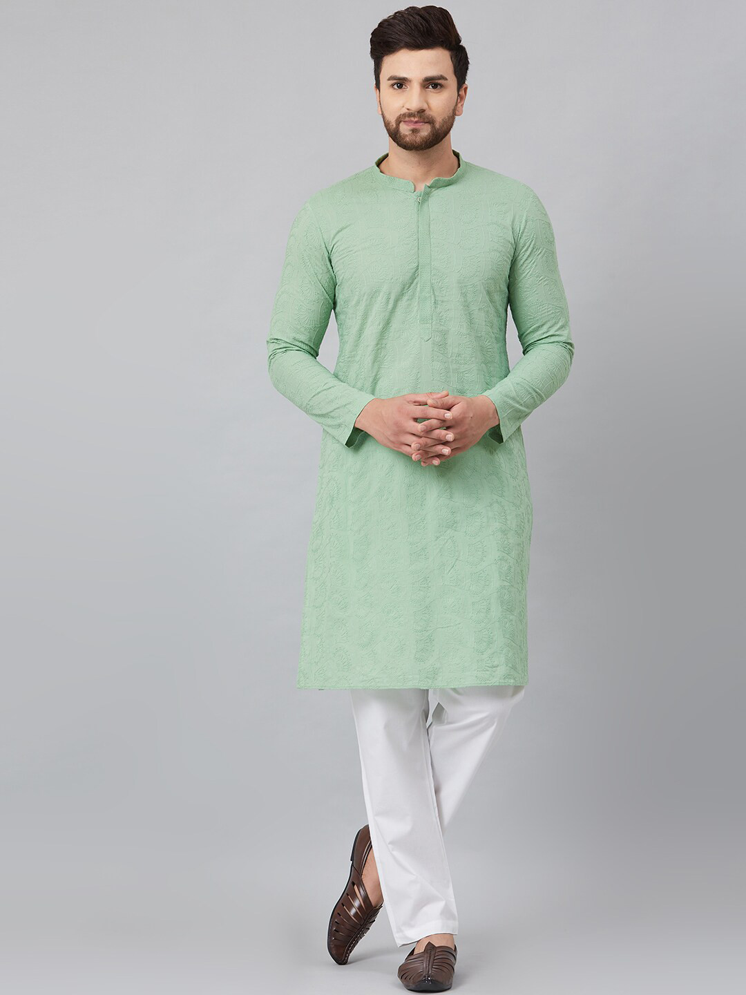 

See Designs Men Green & White Chikankari Embroidered Cotton Kurta with Pyjamas