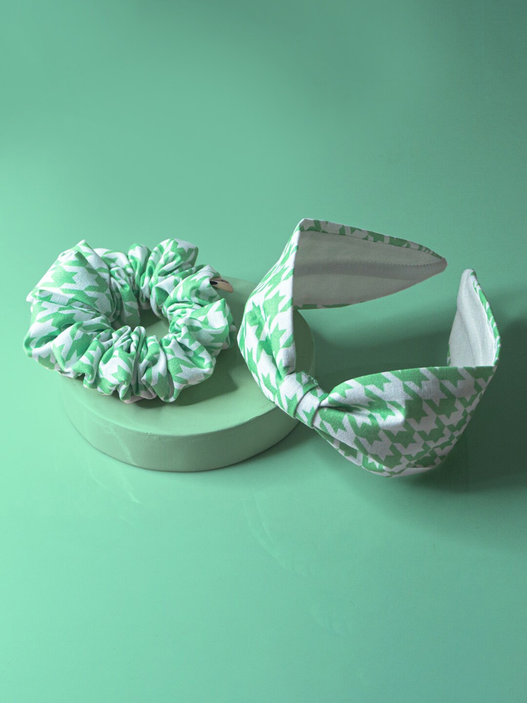 

HAIR DRAMA CO. Women Green & White Set of 2 Hair Accessory Set