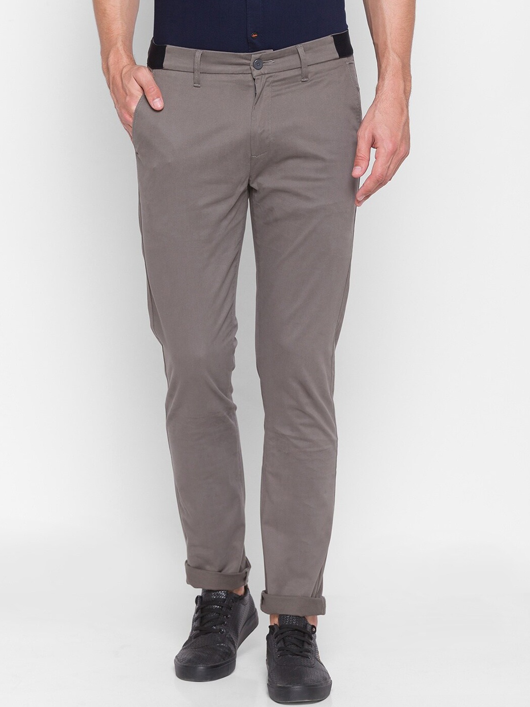 

SPYKAR Men Grey Slim Fit Pure Cotton Trousers
