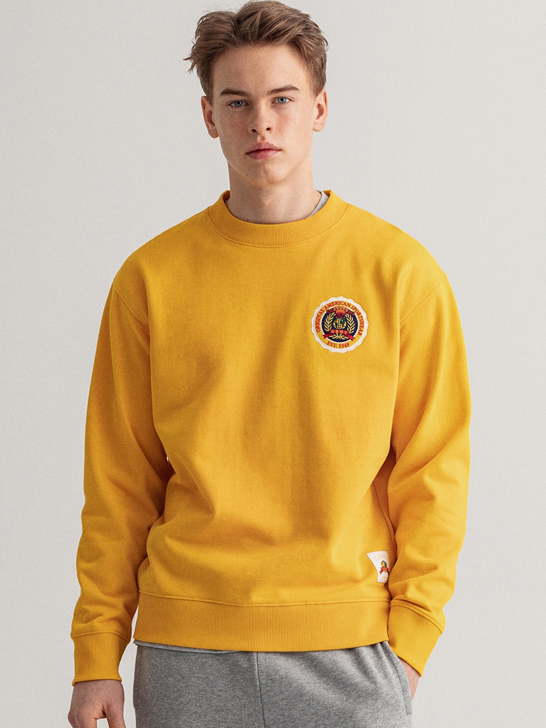 

GANT Men Yellow Sweatshirt