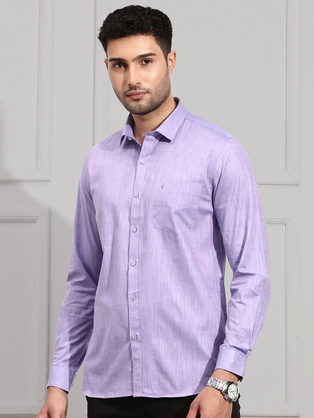 

Ramraj Men Solid Spread Collar Full Sleeve Formal Shirt, Purple