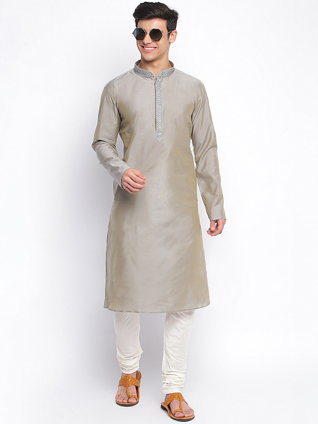 

Sanwara Men Grey Regular Kurta with Churidar