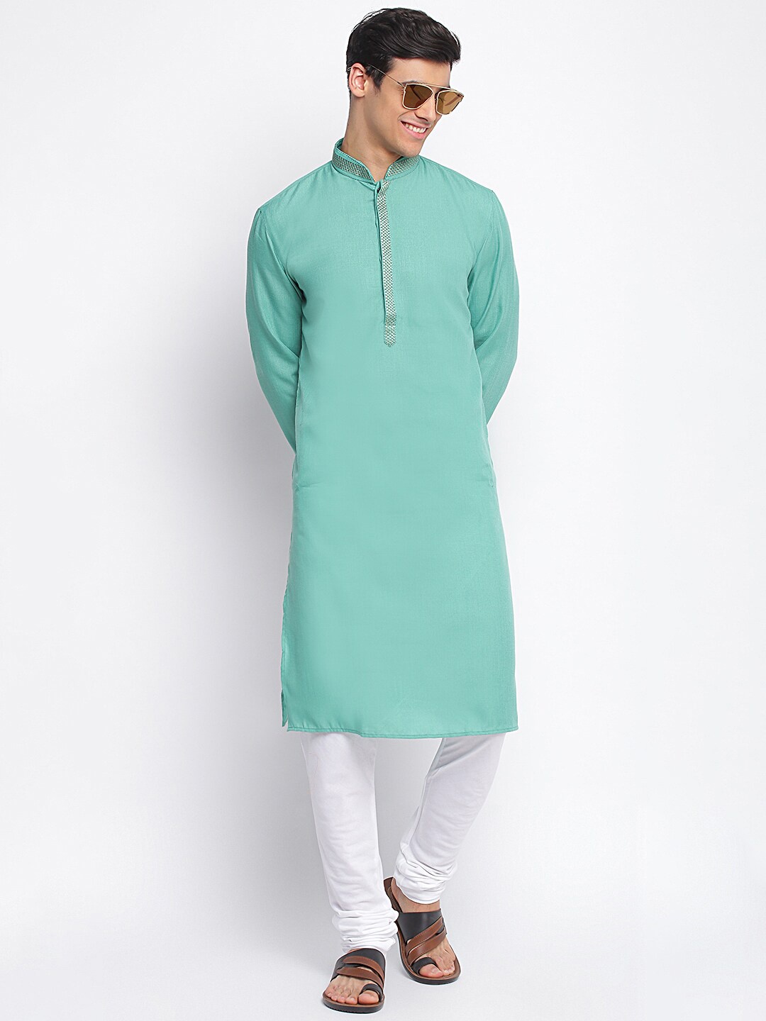 

Sanwara Men Green Regular Kurta with Pyjamas