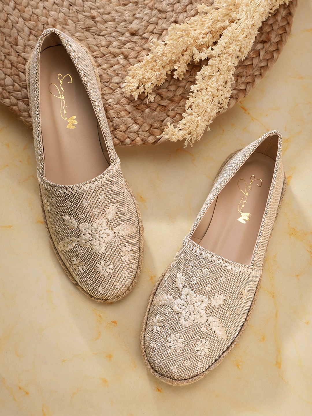 

Sangria Women Beige Embroidered Espadrilles