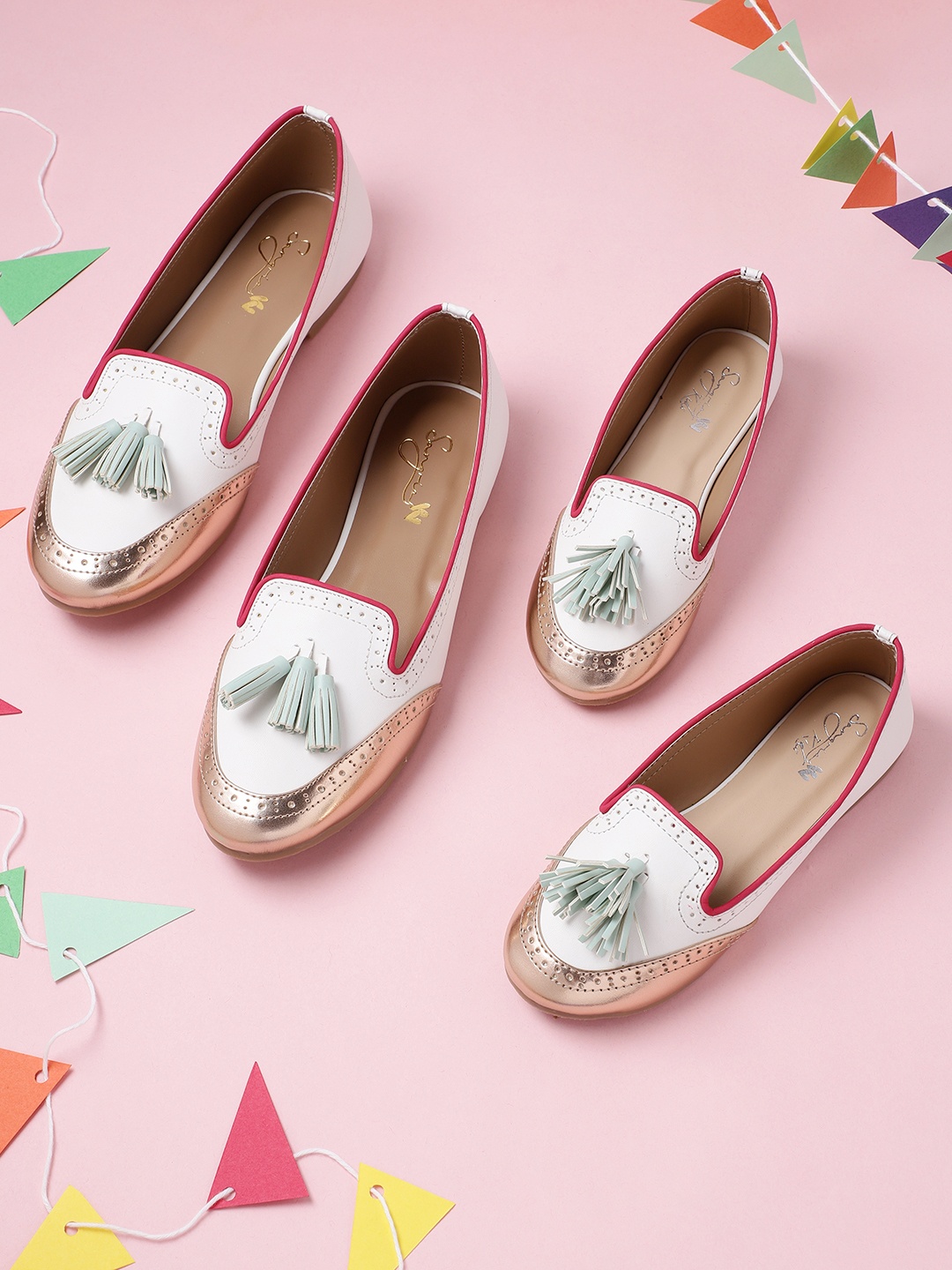 

Sangria Women White & Rose Gold-Toned Colourblocked Tasselled Loafers