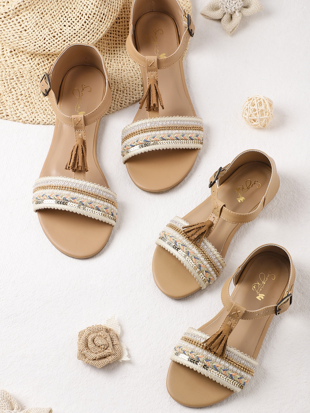 

Sangria Women Off-White & Beige Embellished Open Toe Flats
