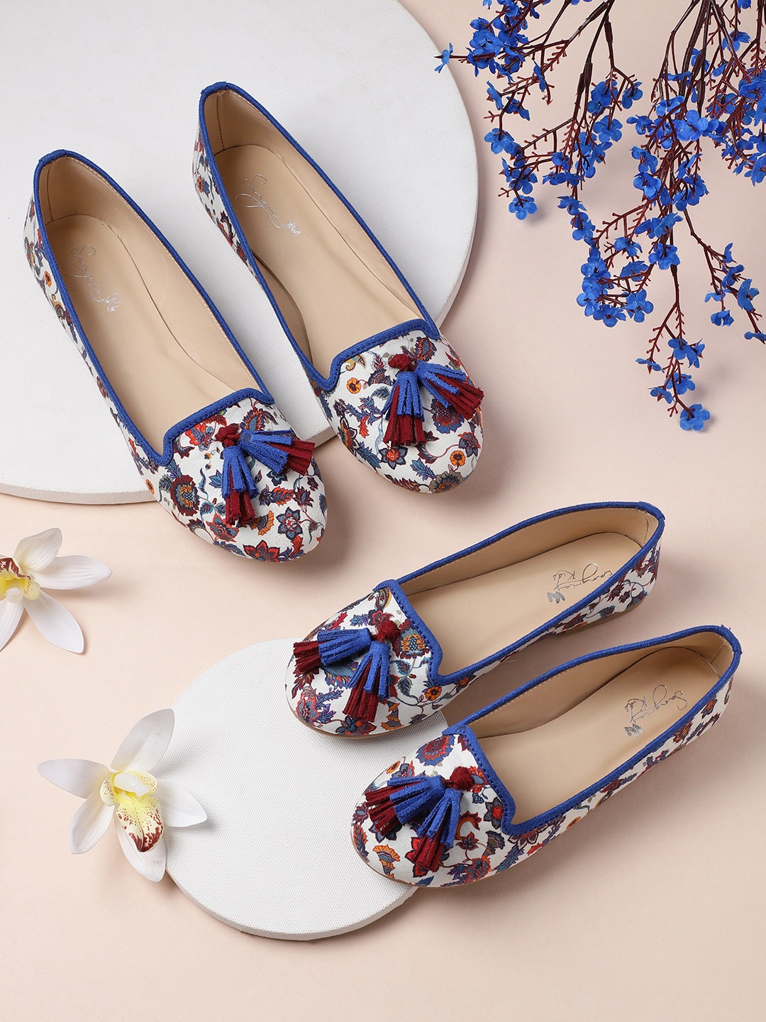 

Sangria Women White & Blue Ethnic Motifs Print Ballerinas with Tassels