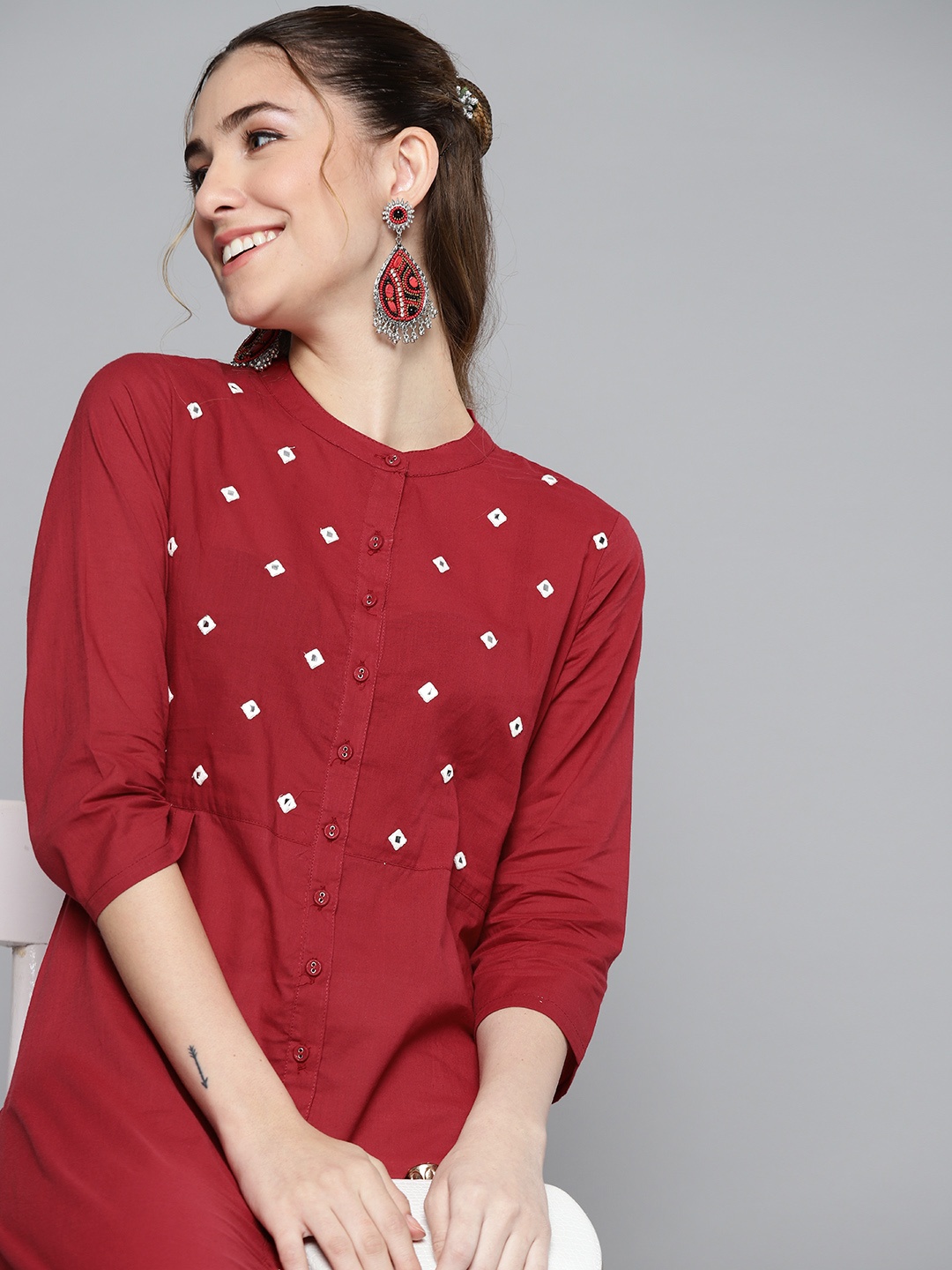 

HERE&NOW Women Maroon Pure Cotton Mirror Work Kurta