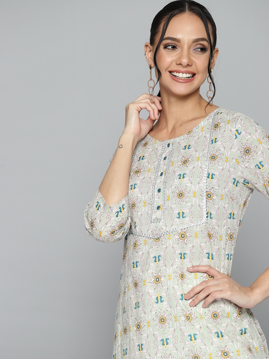 

HERE&NOW Women Green & White Pure Cotton Ethnic Motifs Printed Gotta Patti Kurta