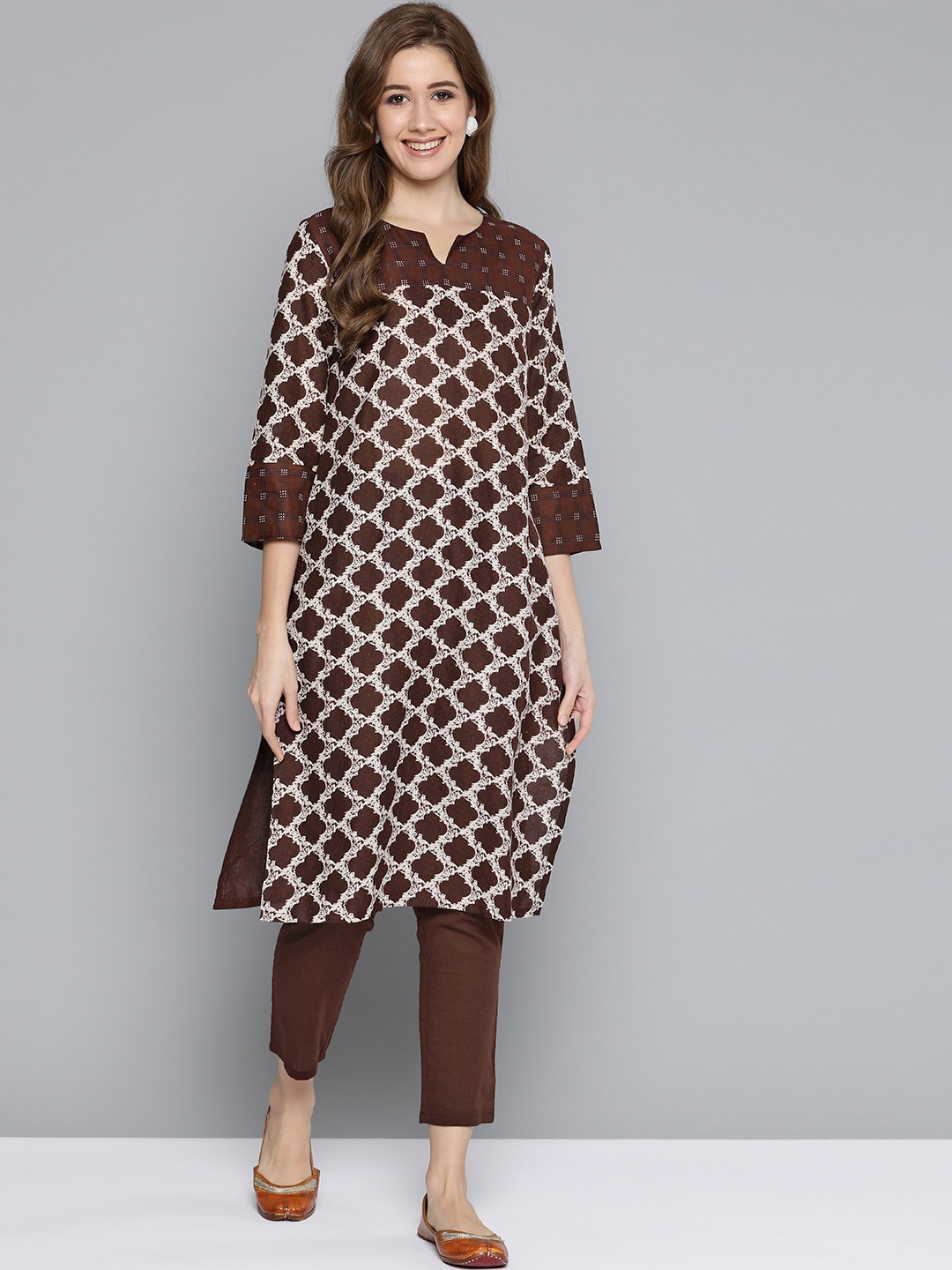 

HERE&NOW Women Coffee Brown & Off White Motifs Print Cotton Kurta with Trousers