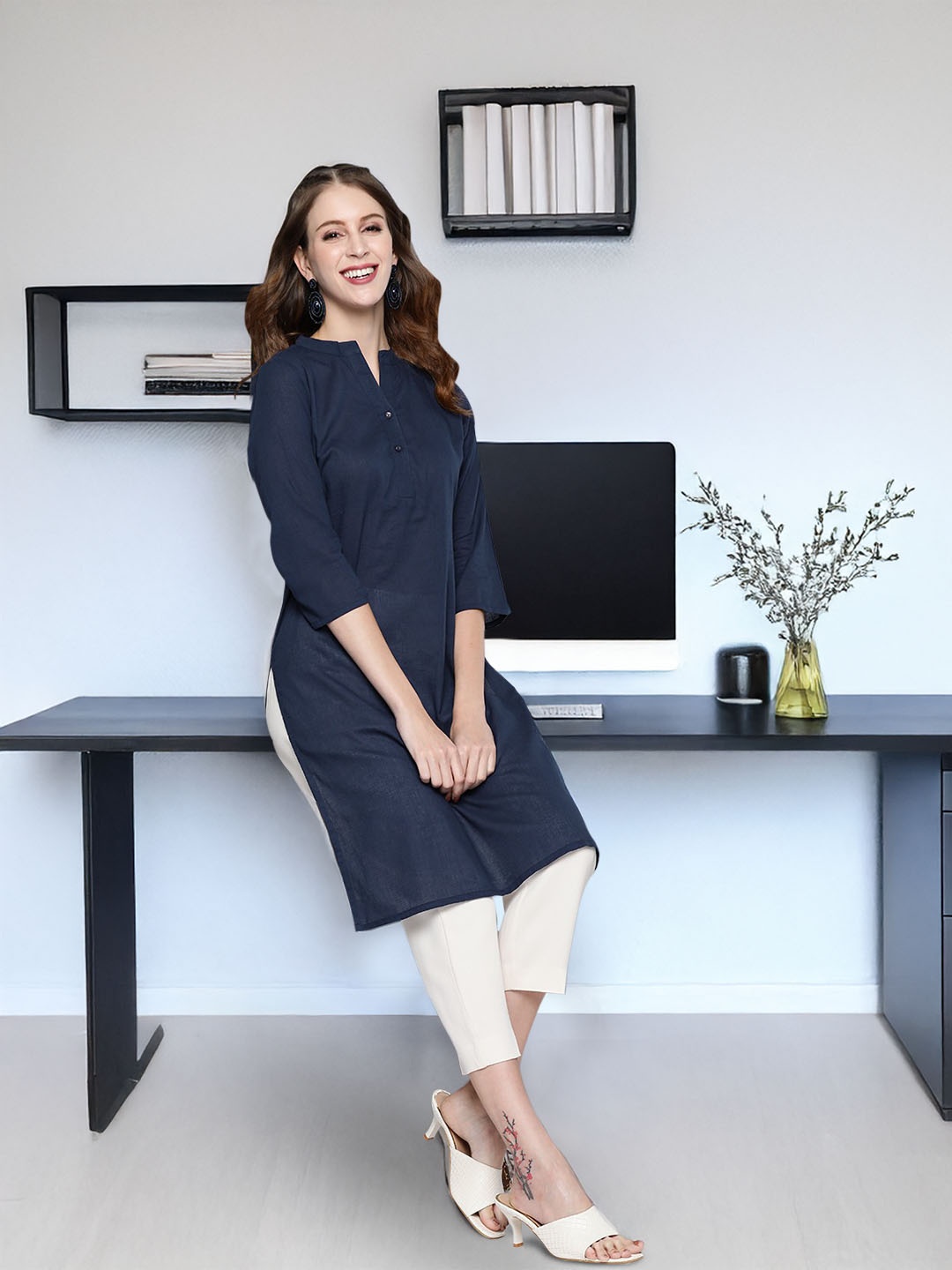 

HERE&NOW Women Navy Blue Solid Straight Kurta