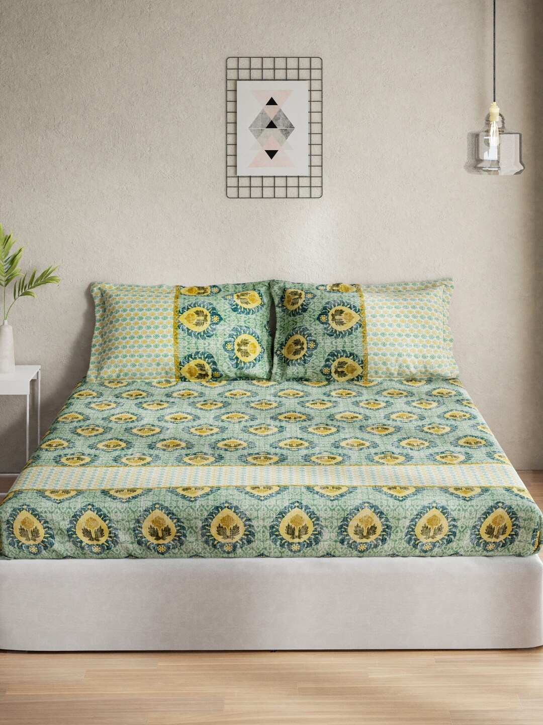 

DDecor Green & Yellow Ethnic Motifs 140 TC Queen Bedsheet with 2 Pillow Covers