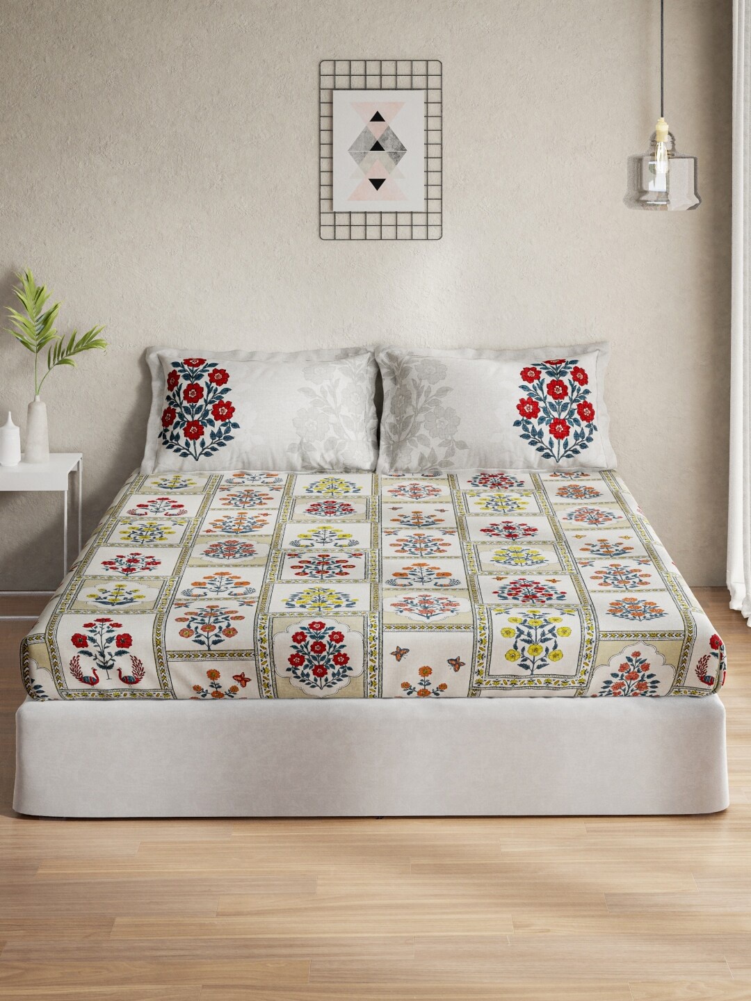 

DDecor Beige & Red Ethnic Motifs 140 TC Queen Bedsheet with 2 Pillow Covers