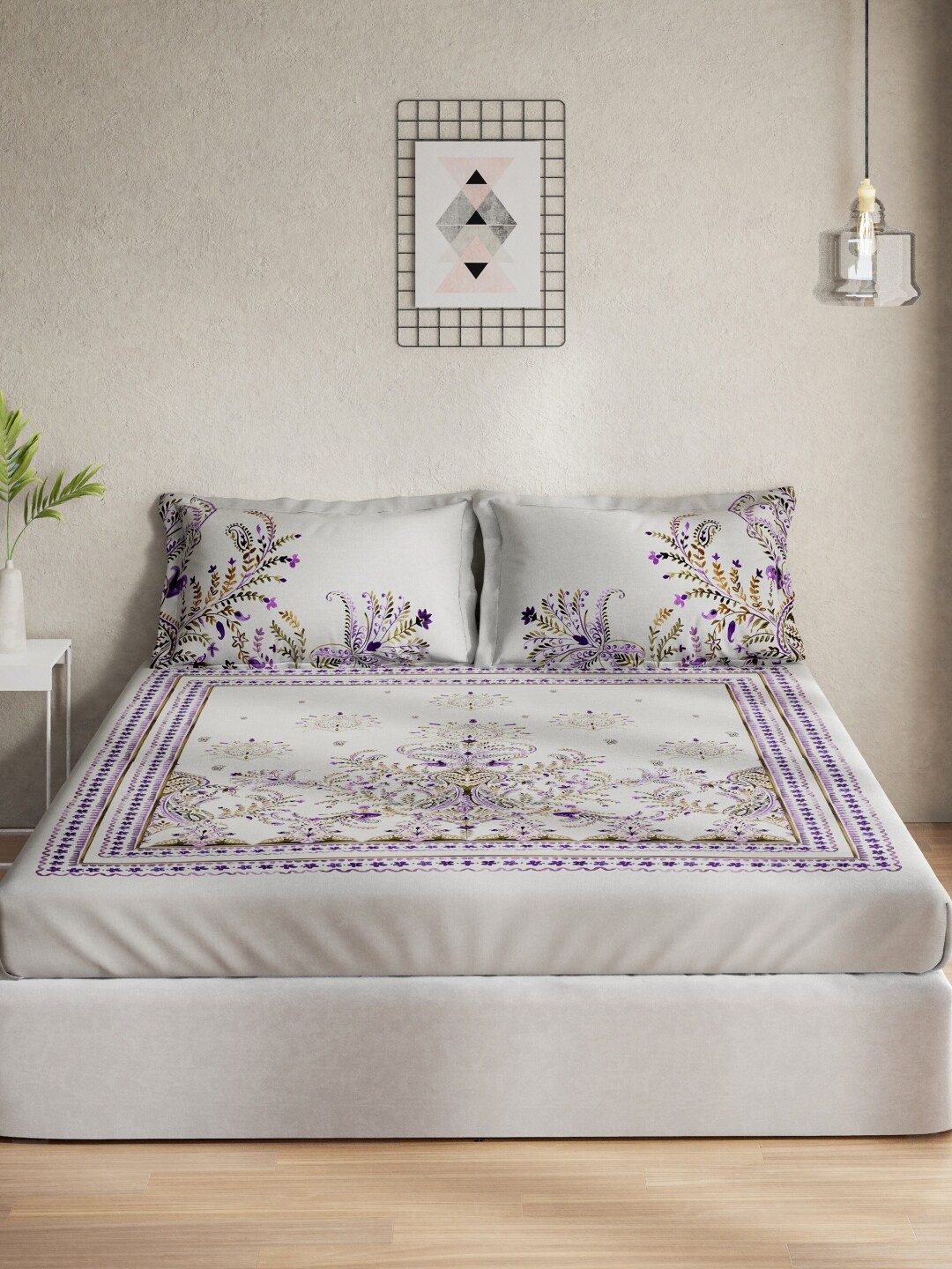 

DDecor Off White & Pink Floral 140 TC Queen Bedsheet with 2 Pillow Covers