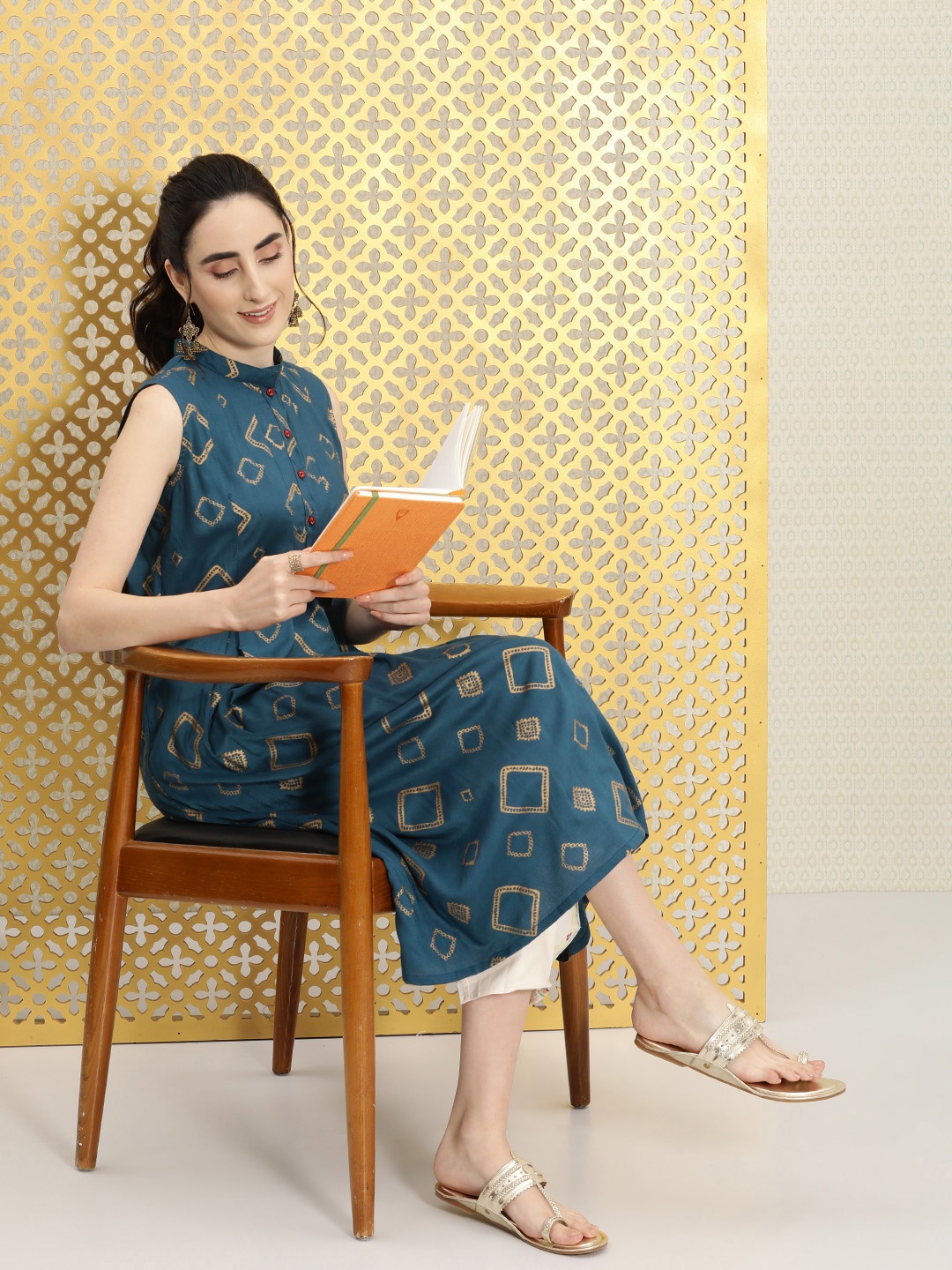 

Ode by House of Pataudi Women Blue Geometric Printed Flared Rozana Kurta