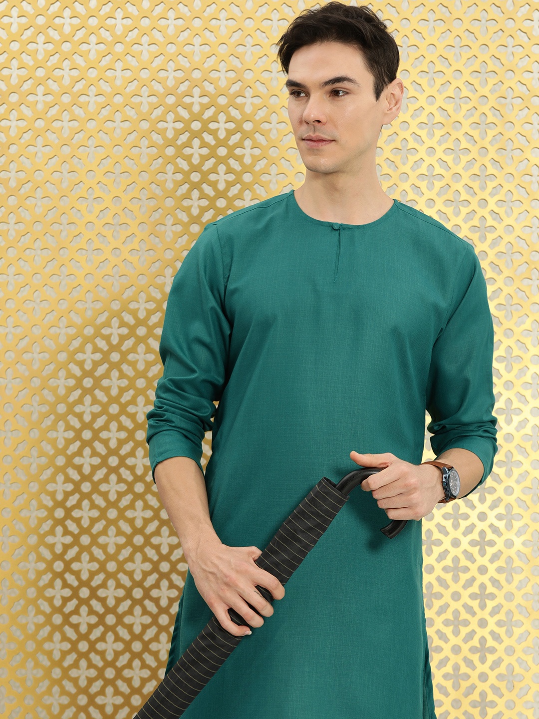 

Ode by House of Pataudi Men Green Kurta