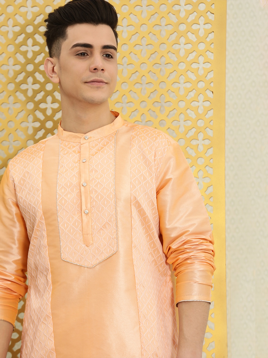 

House of Pataudi Men Beige Ethnic Motifs Embroidered Thread Work Kurta