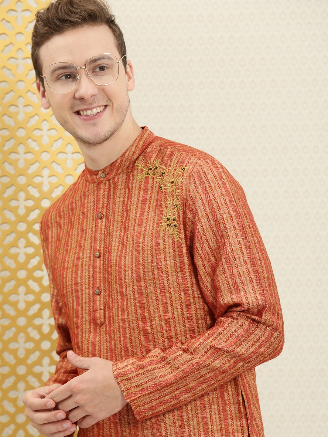 

House of Pataudi Men Rust Red & Golden Woven Design Thread Work Jashn Kurta
