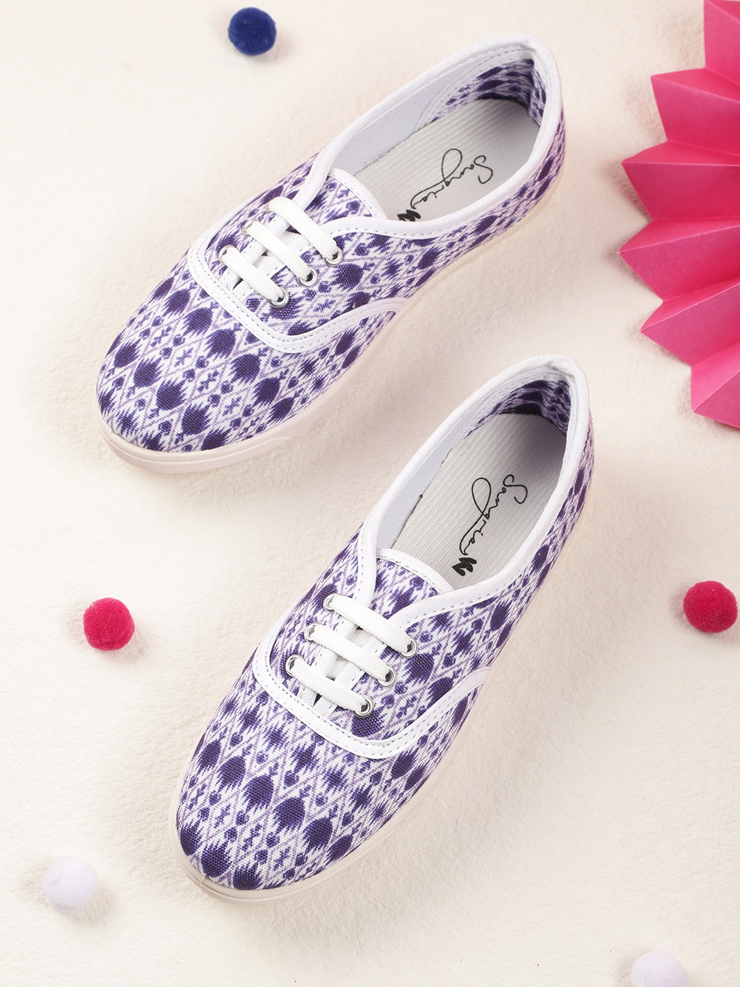 

Sangria Women Purple & White Printed Sneakers