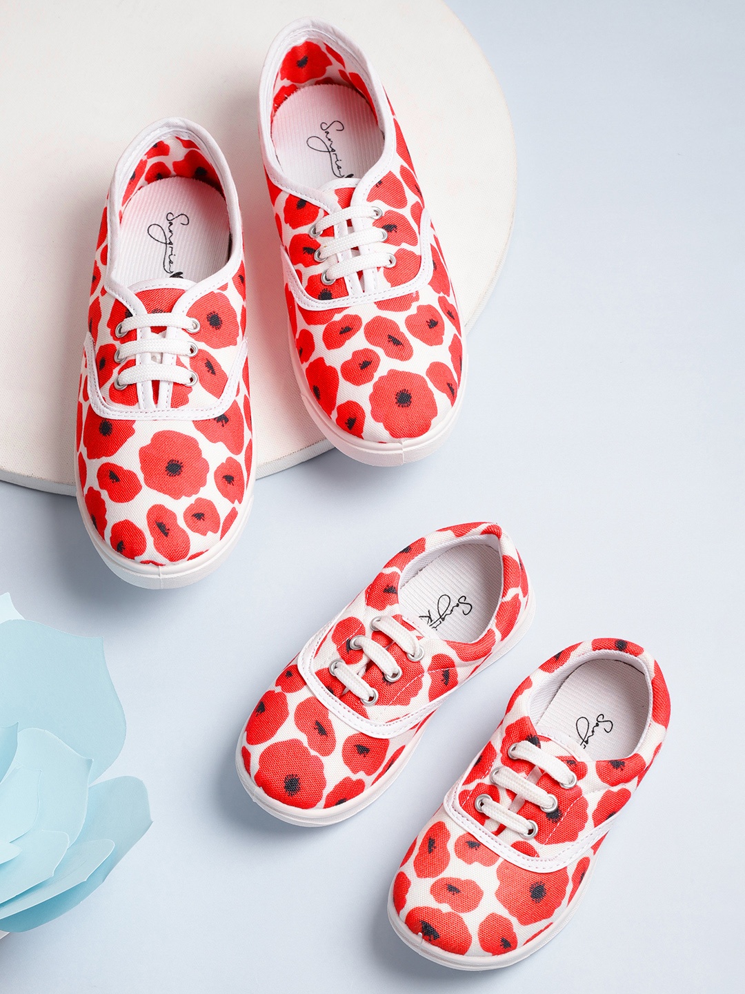 

Sangria Girls White & Red Floral Print Sneakers