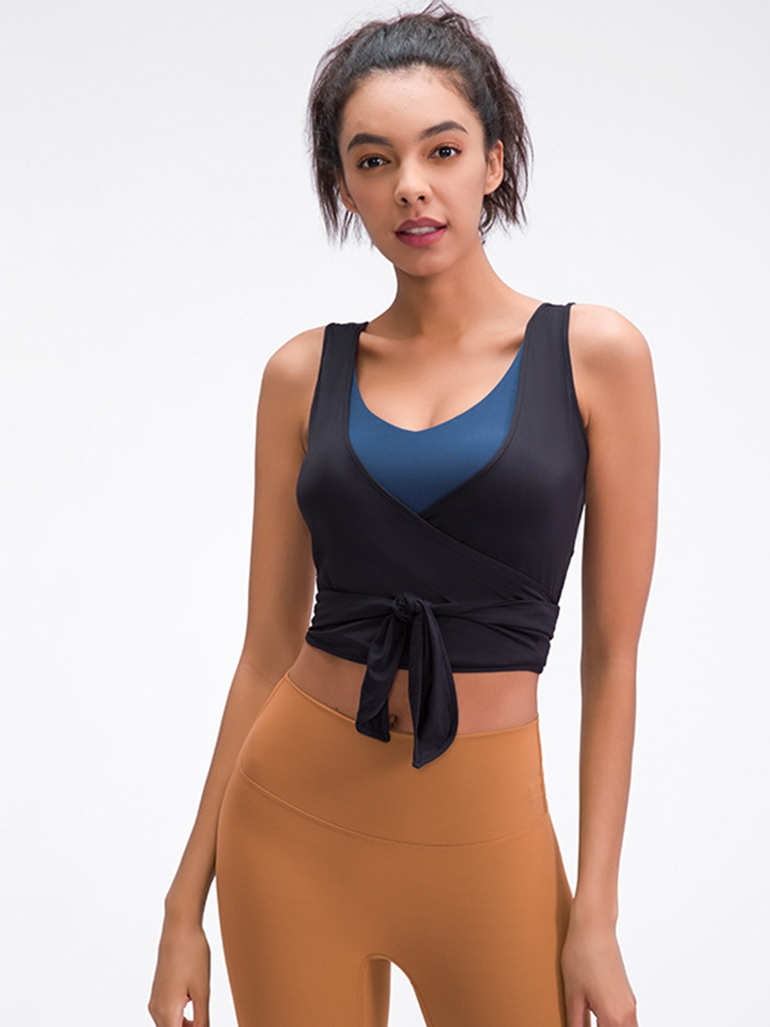 

URBANIC Black Solid Front Tie-Up Fitted Crop Top