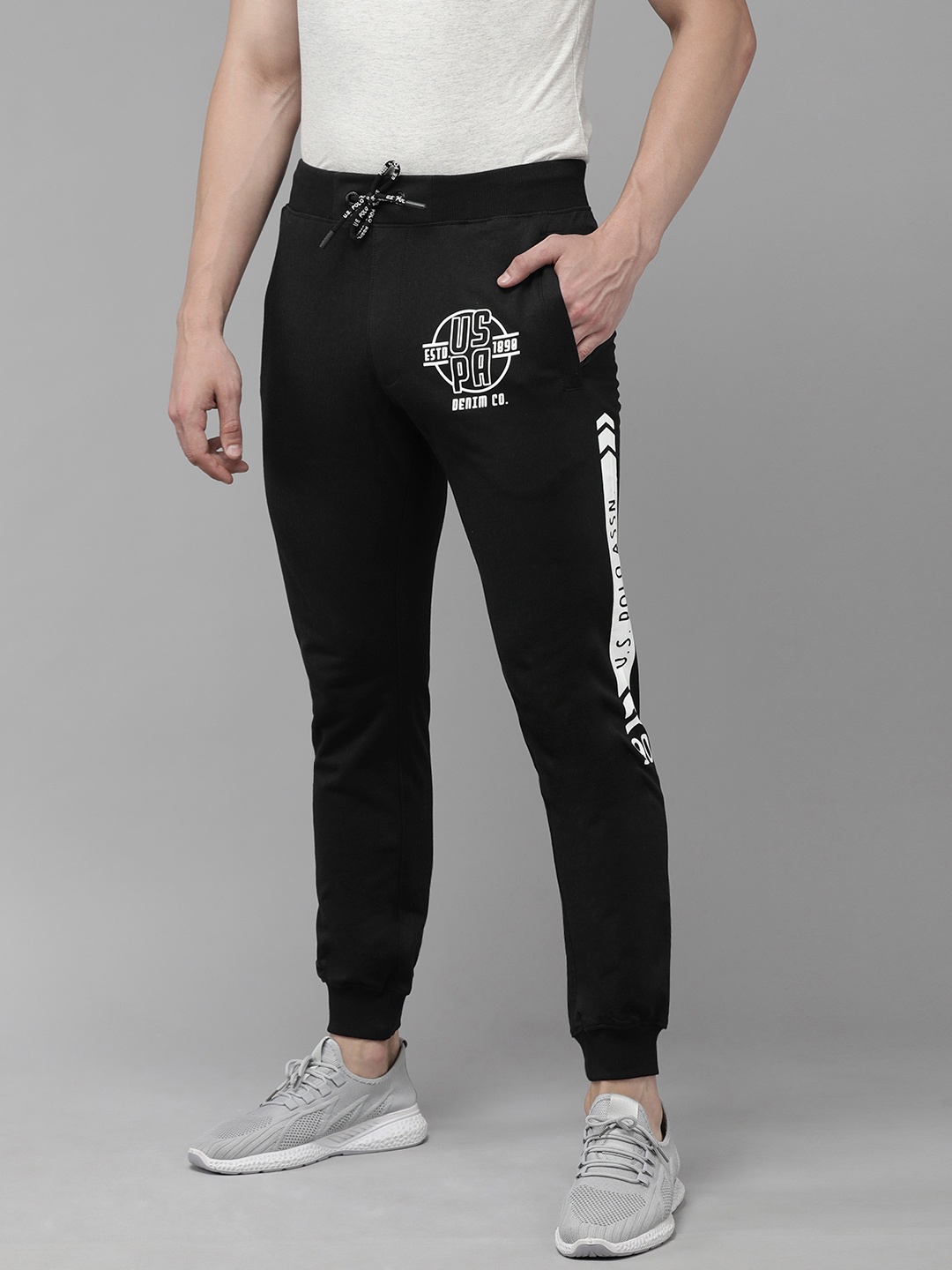 

U.S. Polo Assn. Denim Co. Men Black & White Printed Slim Fit Joggers