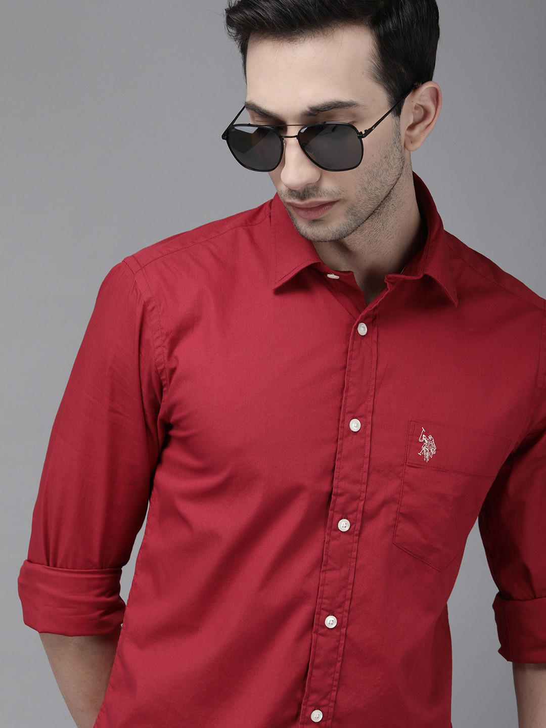 

U.S. Polo Assn. Men Red Solid Tailored Fit Pure Cotton Casual Shirt