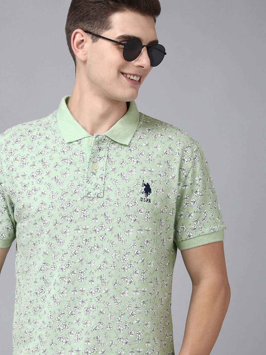 

U S Polo Assn Men Green & White Floral Printed Polo Collar Slim Fit T-shirt