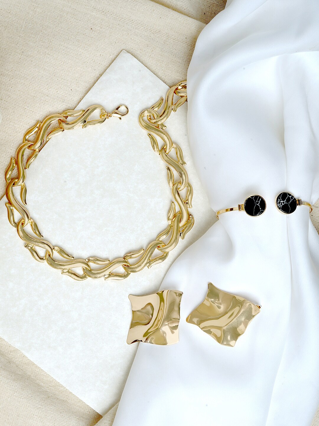 

JOKER & WITCH Gold-Plated Black Stone-Studded Golden Nectar Jewelry Set