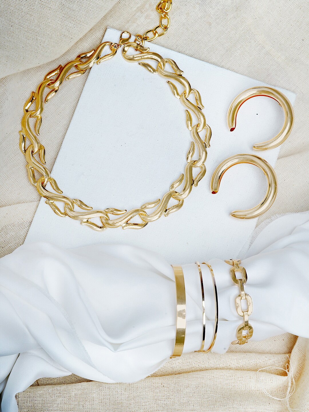 

JOKER & WITCH Gold-Plated Golden Ray Jewellery Set
