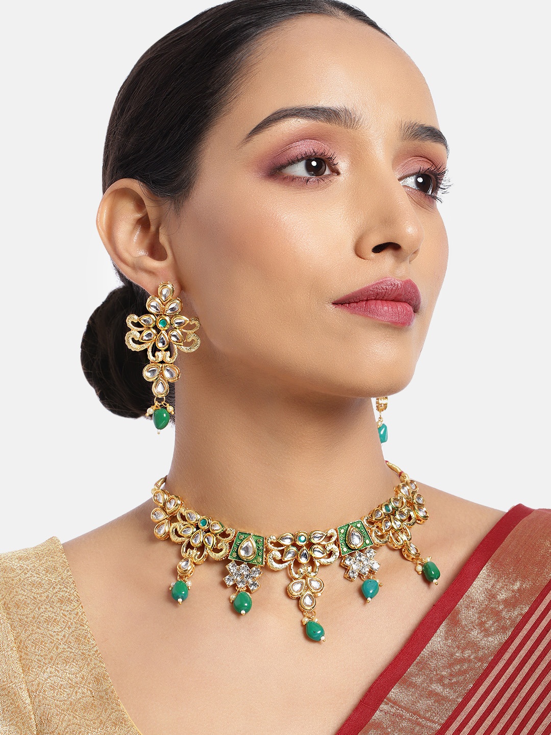 

ASMITTA JEWELLERY Women Gold-Toned & Green Kundan Beaded Choker Necklace Set