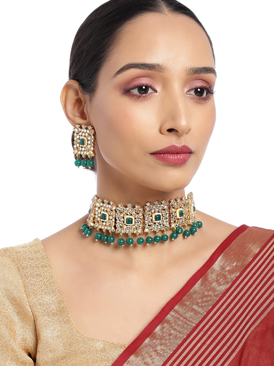 

ASMITTA JEWELLERY Women Gold-Toned & Green Kundan Beaded Necklace Set