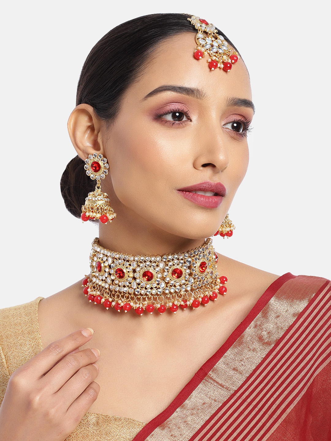 

ASMITTA JEWELLERY Women 18K Gold-Toned & Coral Kundan Beaded Necklace Set with Maang Tika