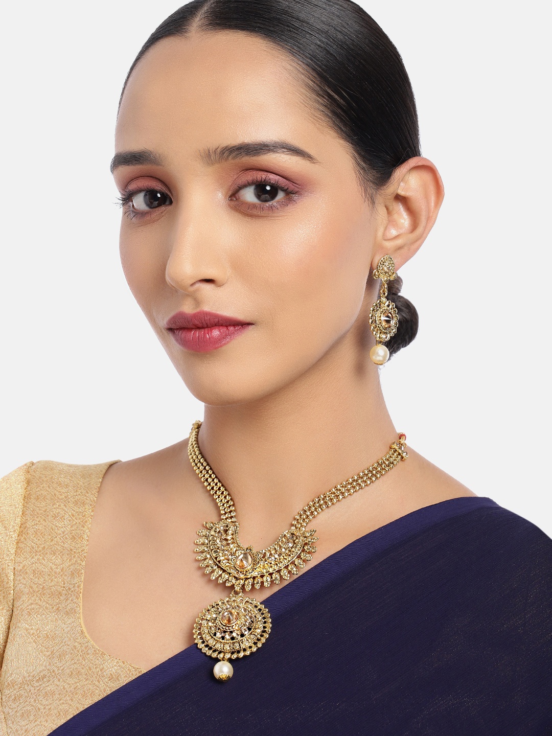 

ASMITTA JEWELLERY Gold Toned Kundan Studded Necklace Set