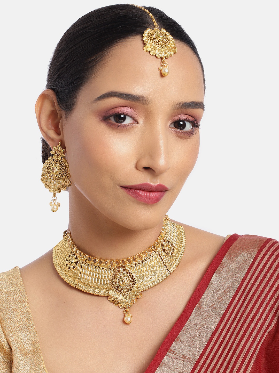 

ASMITTA JEWELLERY Women Gold-Toned Choker Necklace Set with Maang Tika