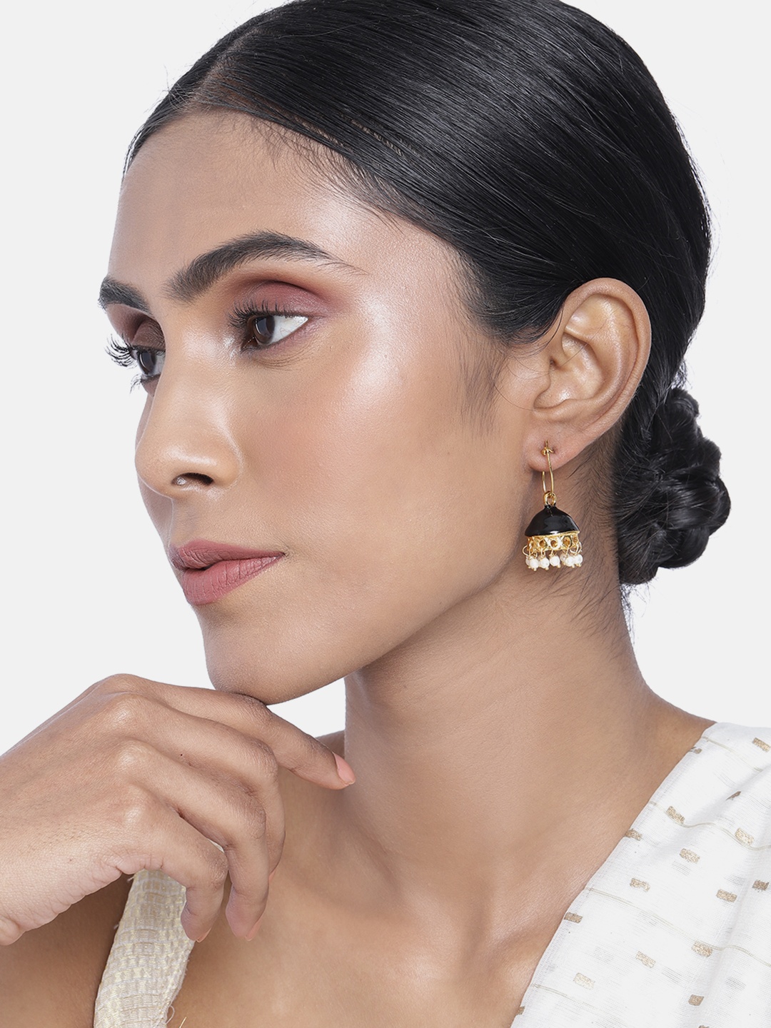 

ASMITTA JEWELLERY Gold-Toned & Black Circular Jhumkas Earrings