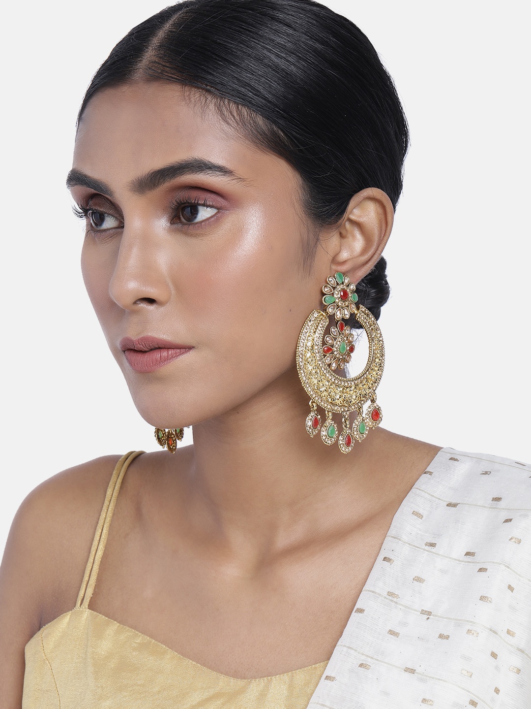 

ASMITTA JEWELLERY Gold-Toned & Green Teardrop Shaped Studs Earrings