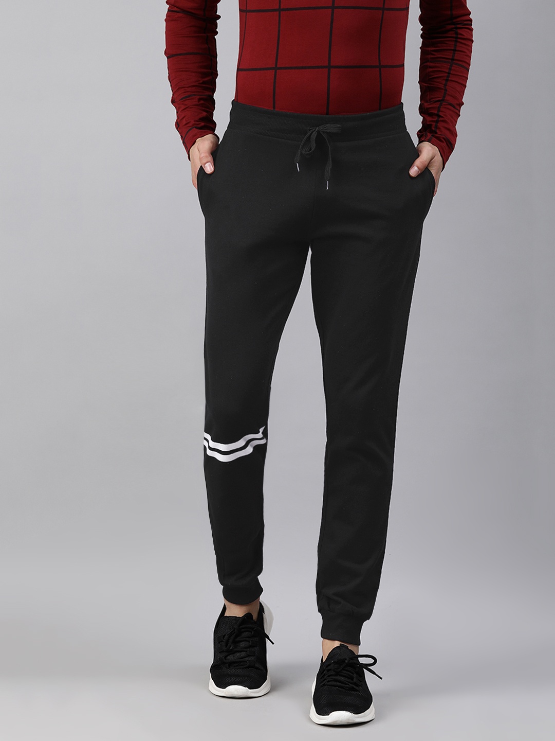 

Urbano Fashion Men Black Solid Slim Fit Joggers Trackpants